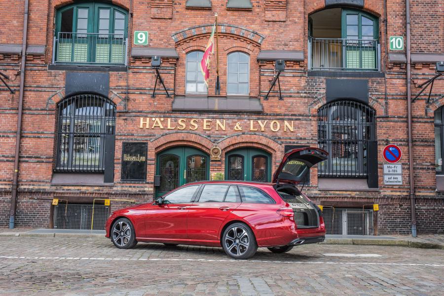  Mercedes-Benz E220 d Avantgarde Line Estate 2016 года  (фото 22 из 26)